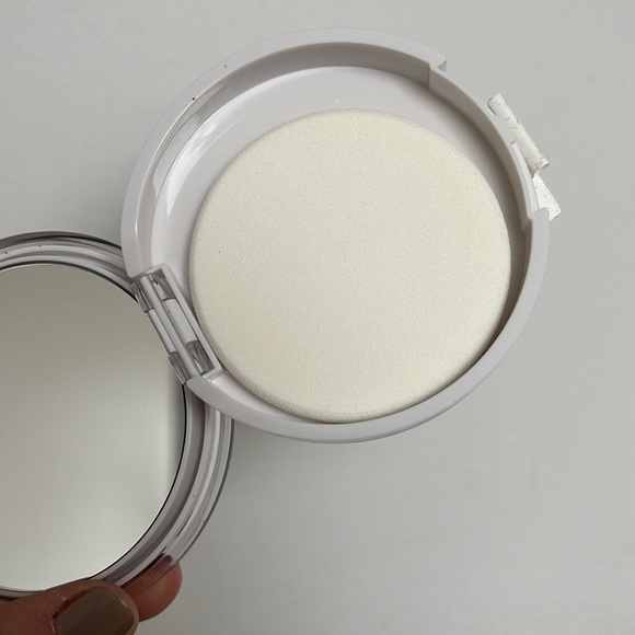 Maybelline Super Stay Hybrid Powder-Foundation - Picture 3 of 3